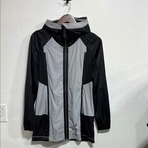 Lululemon Right round black and grey hooded with pockets water resistant jacket